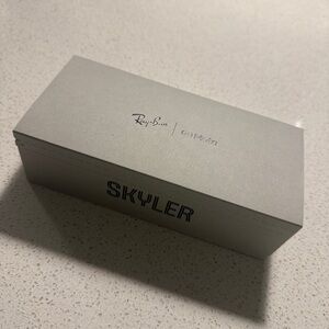 Meta glasses Skyler in unopened box (retail at $396)